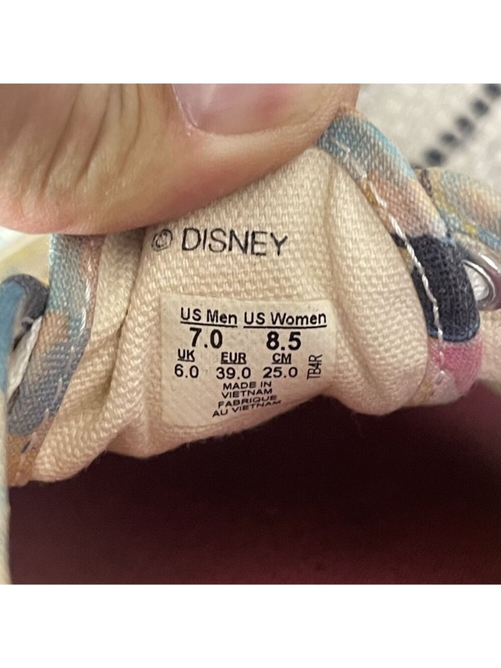 Vans Disney Princess Limited Edition Canvas Sneakers Womens Size 8.5 - Picture 12 of 12